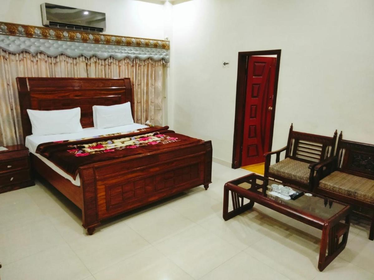 New Royal Residency Pechs Hotell Karachi Exteriör bild